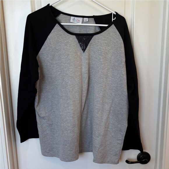 Denim & Co. Active Women's Top 1X Sequin Neckline Accent Contrasting Blue Sleeve - Picture 2 of 3